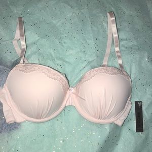 Sophie b . Intimates lightly padded .🌸